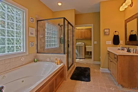910 Back Nine Dr, Moneta, VA 24121 photo 15