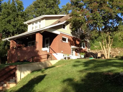 1602 Hamilton Ter SE, Roanoke, VA 24014 photo 1
