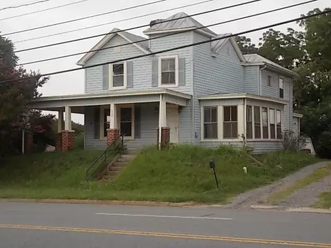 809 E Main St, Bedford, VA 24523 photo 1