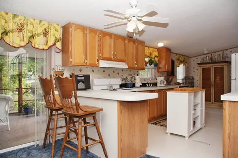 180 Cove Rd, Penhook, VA 24137 photo 4