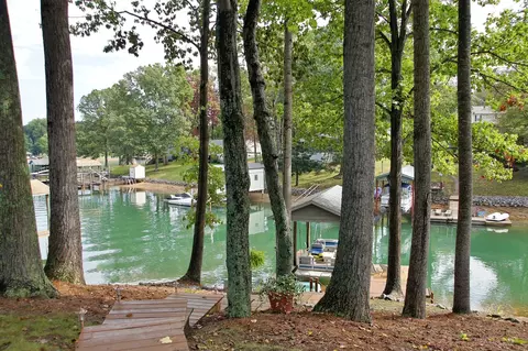 180 Cove Rd, Penhook, VA 24137 photo 17