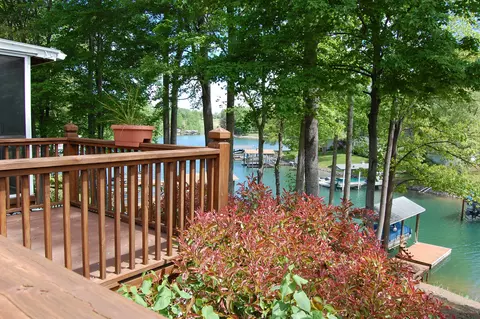 180 Cove Rd, Penhook, VA 24137 photo 2