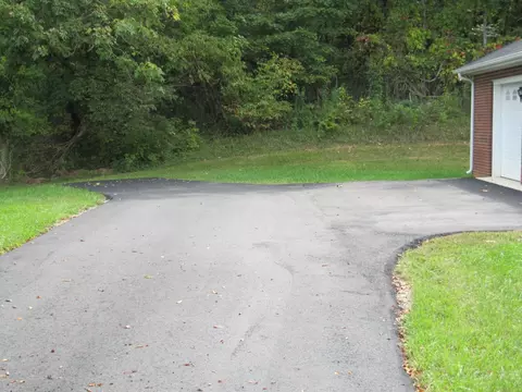 2945 Green Hill Dr, Salem, VA 24153 photo 4