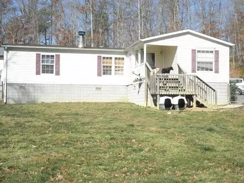 22591 Botetourt Rd, Eagle Rock, VA 24085 photo 2