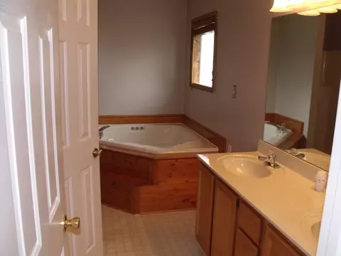 1041 Rock Spring Rd, Goodview, VA 24095 photo 9