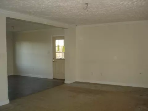 8112 Grassland Dr, Sandy Level, VA 24161 photo 3