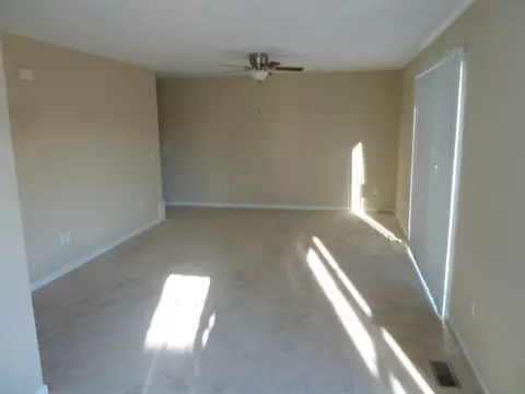 208 Eugene Dr NW, Roanoke, VA 24017 photo 5