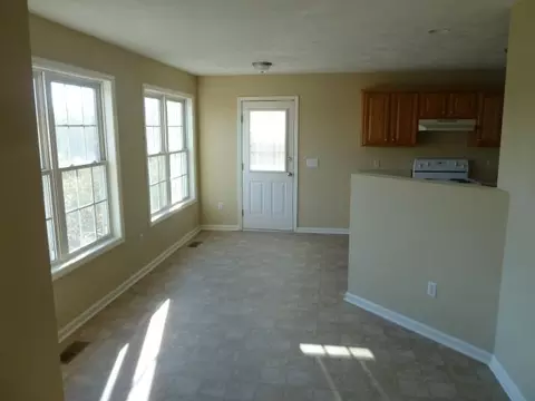 208 Eugene Dr NW, Roanoke, VA 24017 photo 6