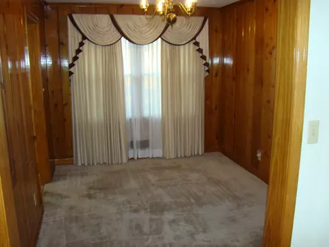 120 Frontier Rd, Roanoke, VA 24012 photo 2