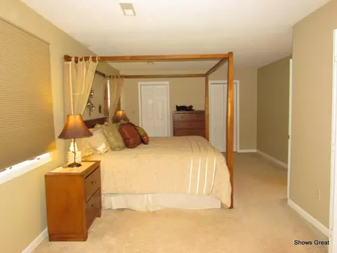 1069 Meador Rd, Goodview, VA 24095 photo 12