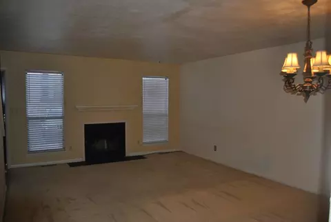 7335 Maple Ct, Roanoke, VA 24018 photo 3