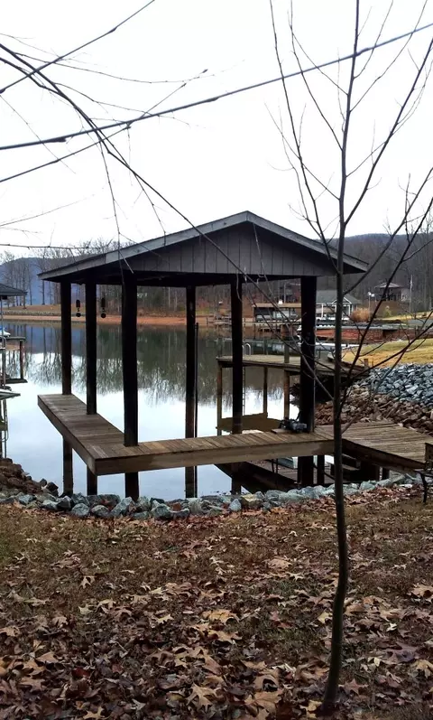 5666 Smith Mountain Rd, Penhook, VA 24137 photo 9