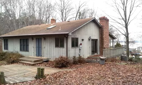 5666 Smith Mountain Rd, Penhook, VA 24137 photo 2