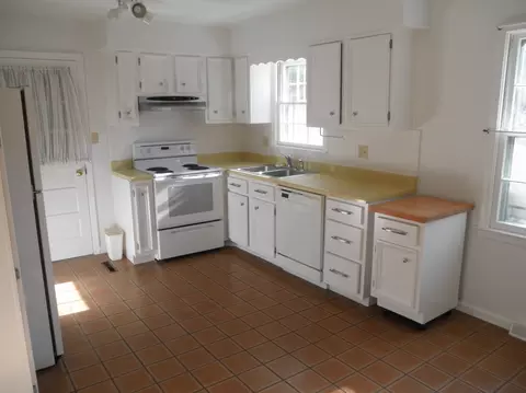 208 Eagle Dr, Salem, VA 24153 photo 8