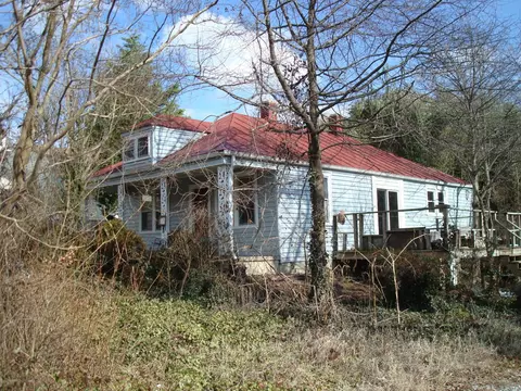 3708 Springvale St SE, Roanoke, VA 24014 photo 2