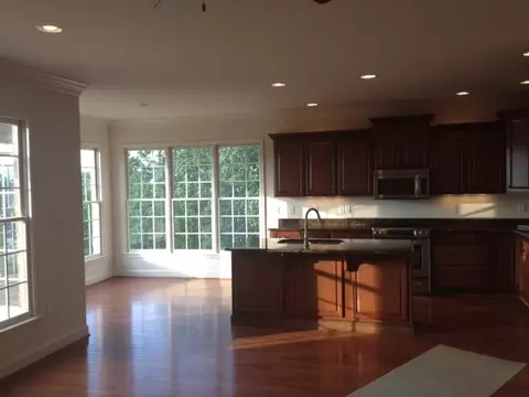 3301 Somercroft Ct, Roanoke, VA 24014 photo 2