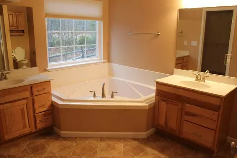 137 Shanleys Loop, Ferrum, VA 24088 photo 6