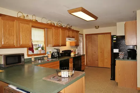 4906 Stanley Farm Rd, Salem, VA 24153 photo 6