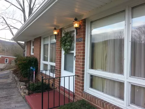 20149 Main St, Buchanan, VA 24066 photo 2