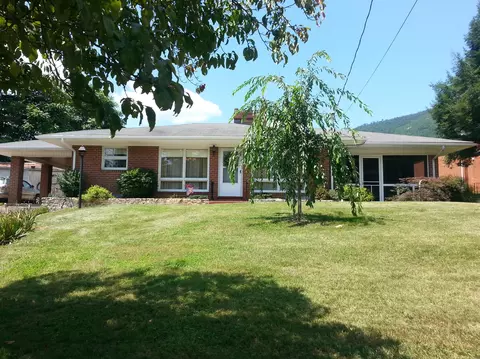 20149 Main St, Buchanan, VA 24066 photo 1