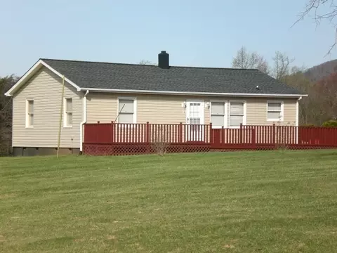 103 Windy Hill Ct, Sandy Level, VA 24161 photo 2