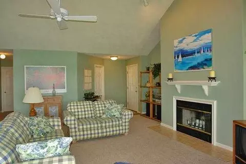 411 Marina Bay Dr #312, Penhook, VA 24137 photo 8