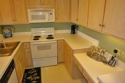 411 Marina Bay Dr #312, Penhook, VA 24137 photo 14