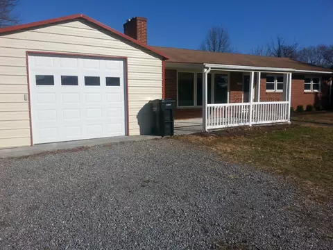 402 Elden Ave, Roanoke, VA 24019 photo 2
