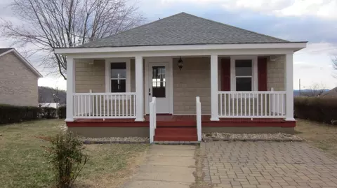 80 Pendleton St, Rocky Mount, VA 24151 photo 2