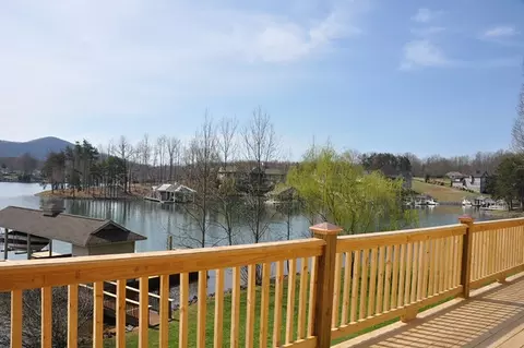 65 Sandy Edge Cir, Penhook, VA 24137 photo 9