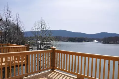 65 Sandy Edge Cir, Penhook, VA 24137 photo 8