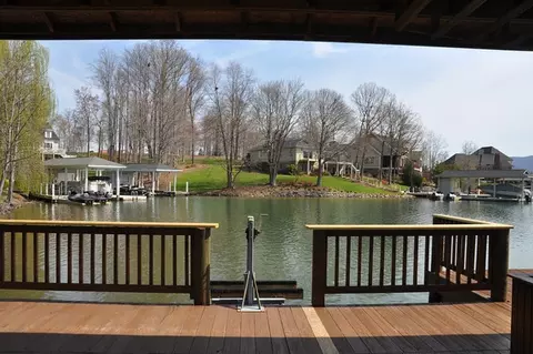 65 Sandy Edge Cir, Penhook, VA 24137 photo 32