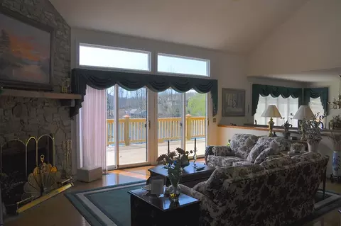 65 Sandy Edge Cir, Penhook, VA 24137 photo 4