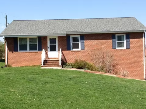 52 Arch Mill Rd, Buchanan, VA 24066 photo 1