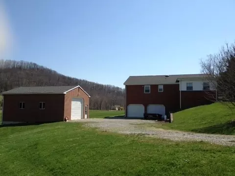 52 Arch Mill Rd, Buchanan, VA 24066 photo 2