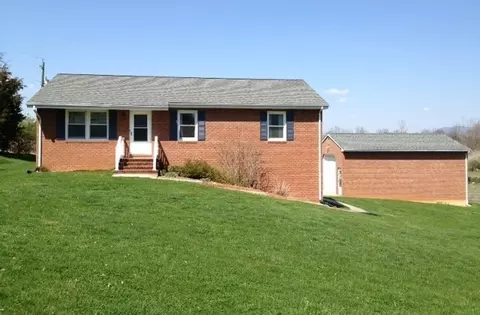 52 Arch Mill Rd, Buchanan, VA 24066 photo 3