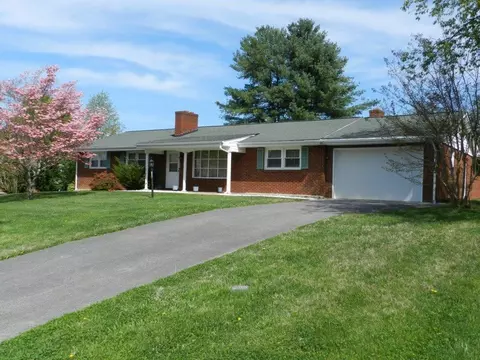 752 Devonshire Dr, Vinton, VA 24179 photo 1