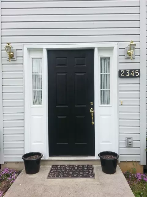 2345 Oakleaf Dr NW, Roanoke, VA 24017 photo 2