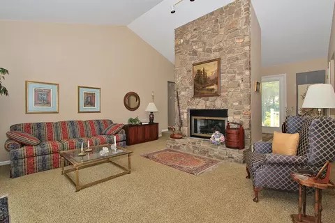 117 Windward Dr, Moneta, VA 24121 photo 10