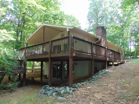 303 Tulip Tree Ln, Moneta, VA 24121 photo 2