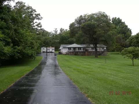 3730 Carson Rd NE, Roanoke, VA 24012 photo 2