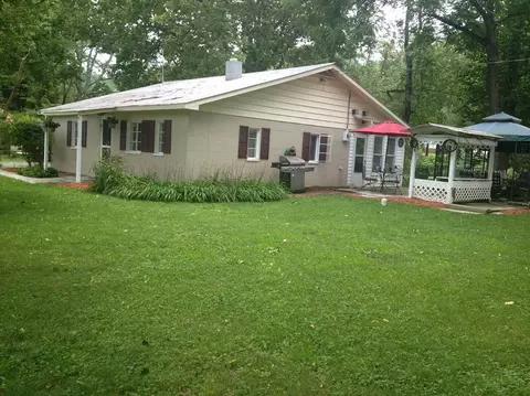 328 Malcom Dr, Eagle Rock, VA 24085 photo 2
