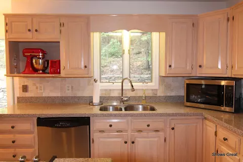 6604 Circleview Dr, Roanoke, VA 24014 photo 9