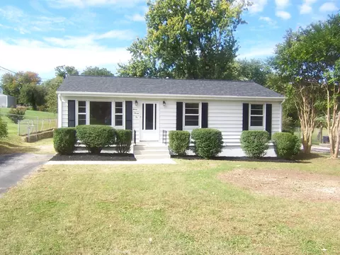 722 Peck St NW, Roanoke, VA 24017 photo 1
