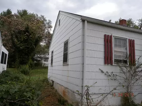 1613 Orange Ave NW, Roanoke, VA 24017 photo 3