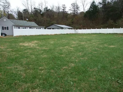 2880 Lithia Rd, Buchanan, VA 24066 photo 4