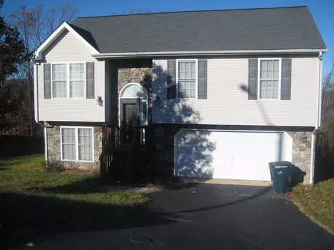 235 Eugene Dr NW, Roanoke, VA 24017 photo 1