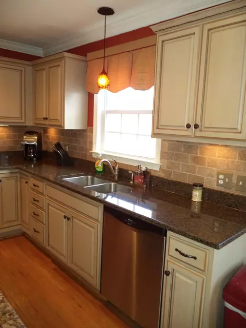 111 Macgregor Dr, Blue Ridge, VA 24064 photo 6