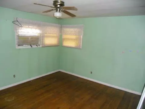 911 E Dolly Ann Dr, Covington, VA 24426 photo 5