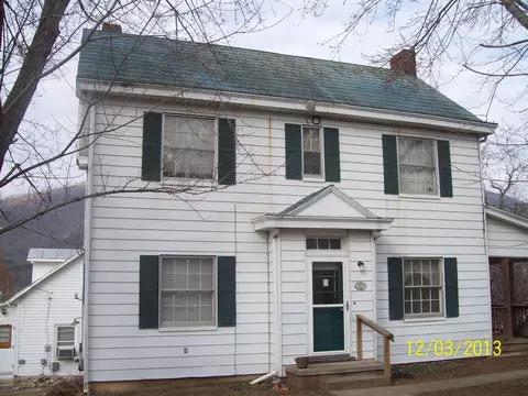 207 Boyd St, Buchanan, VA 24066 photo 1